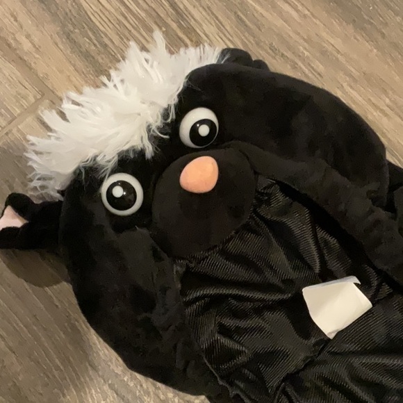 Adorable Skunk Costume for Kids 6-12 months One Piece - Picture 2 of 4